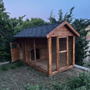 Ahşap köpek Klubesi